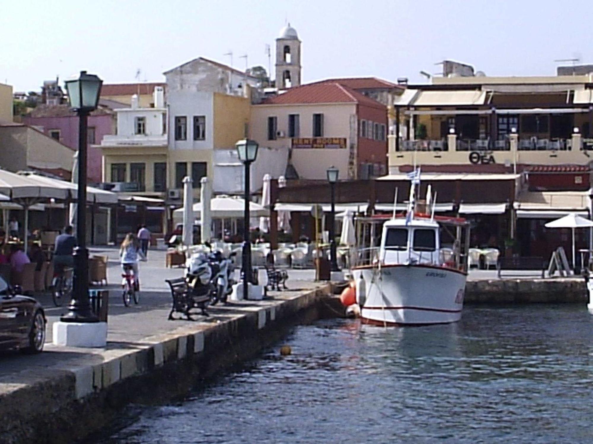 Pia Rooms Chrissi Akti Chania Exterior foto