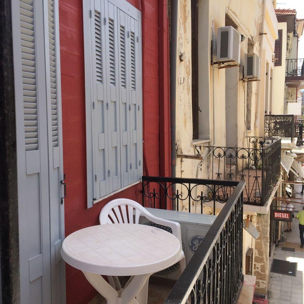 Pia Rooms Chrissi Akti Chania Exterior foto